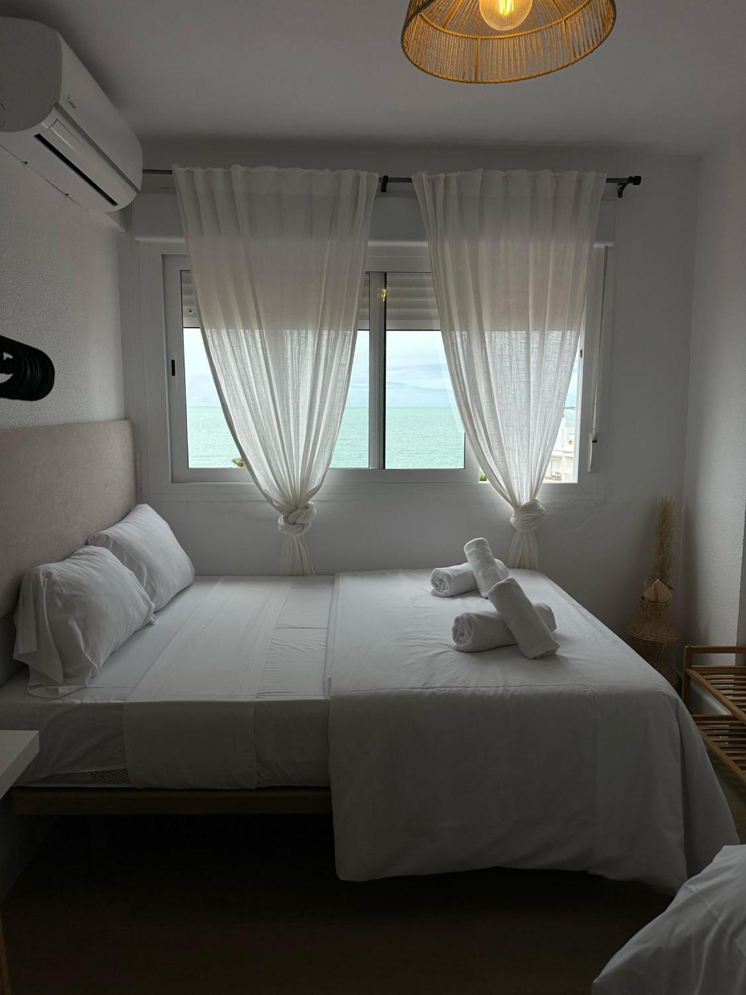 Gatu Villa Mar "Preferente Para Mayores De 25 Anos Y Familias " El Puerto de Santa Maria Exterior photo